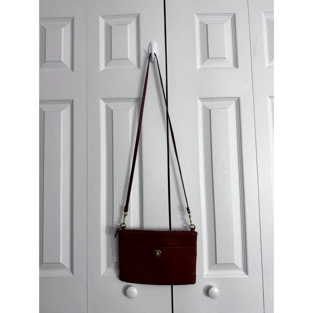 Vintage‎ Coach Clutch Purse Women's Brown Leather Crossbody Bag Turnlock Wallet